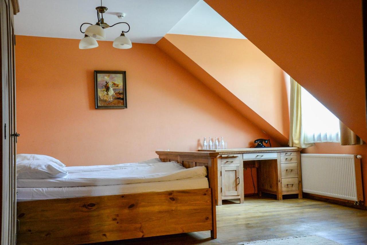 Karczma Regionalna Hotel Goscinna Chata วิโซวา-ซโตรจ ภายนอก รูปภาพ