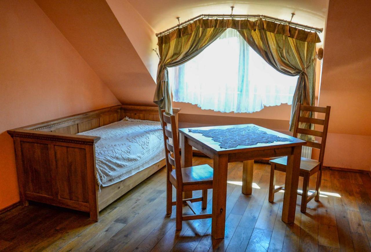 Karczma Regionalna Hotel Goscinna Chata วิโซวา-ซโตรจ ภายนอก รูปภาพ