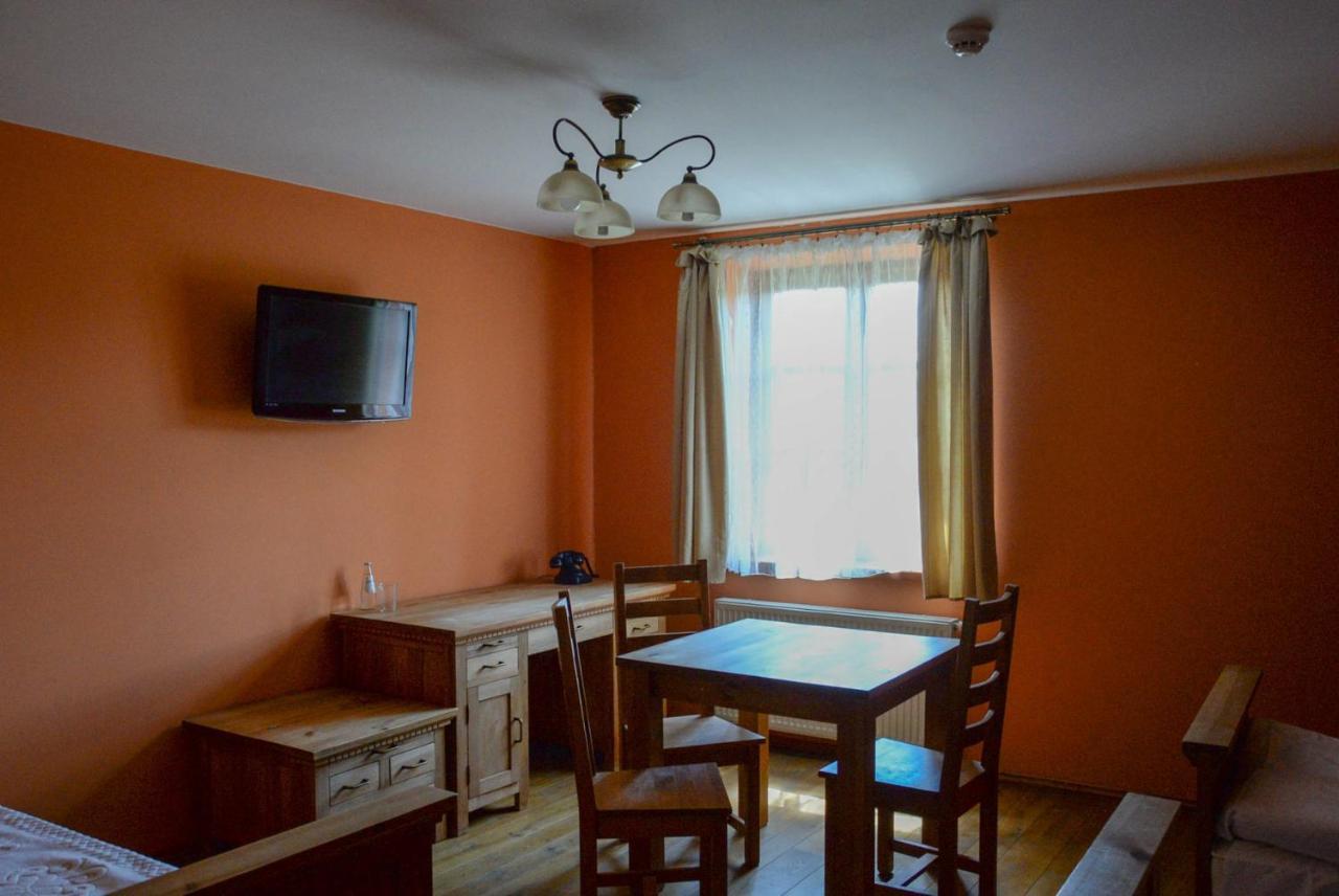 Karczma Regionalna Hotel Goscinna Chata วิโซวา-ซโตรจ ภายนอก รูปภาพ