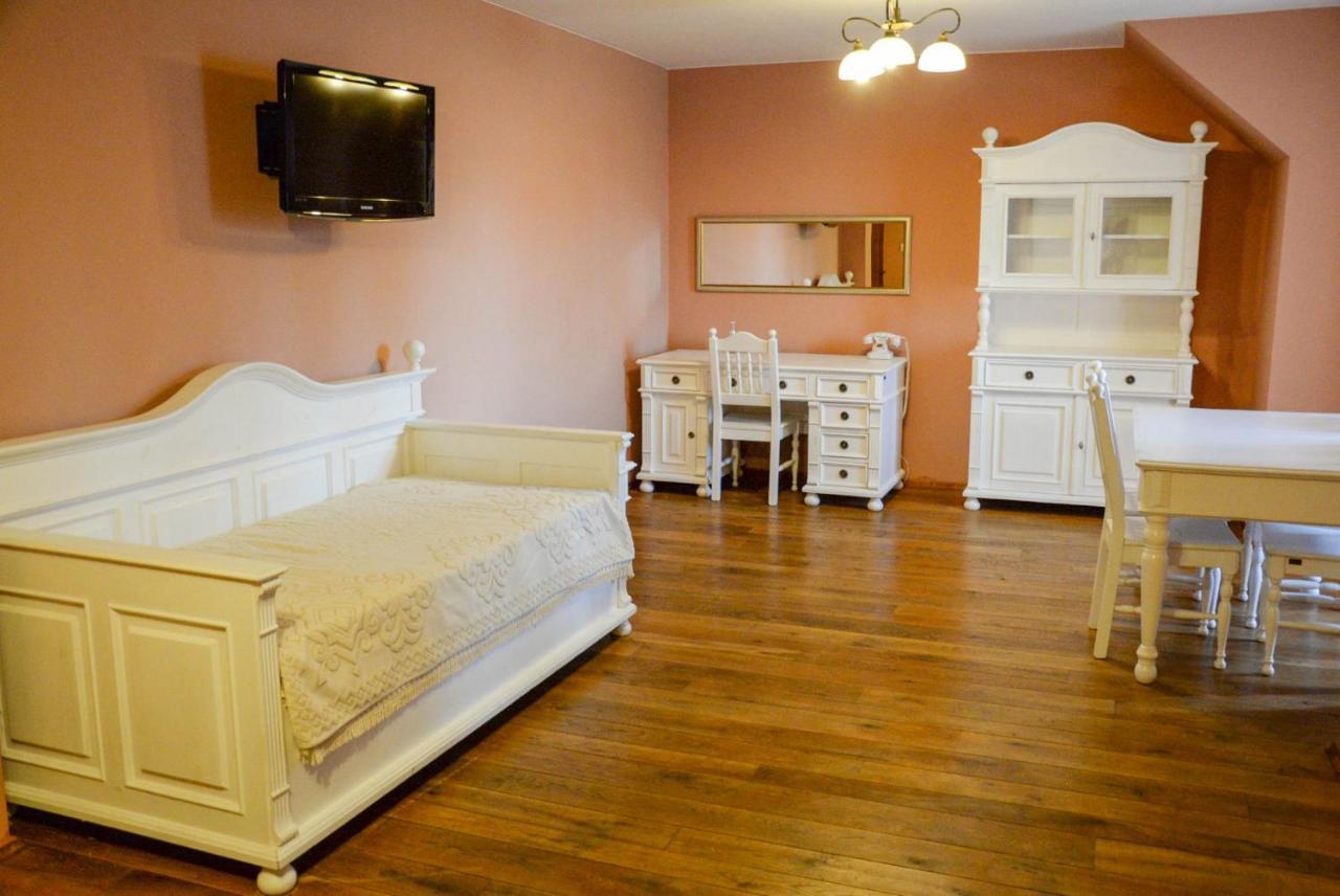 Karczma Regionalna Hotel Goscinna Chata วิโซวา-ซโตรจ ภายนอก รูปภาพ